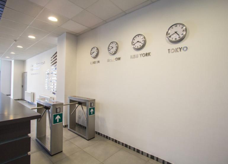 РТС Варшавский: Пропускная система